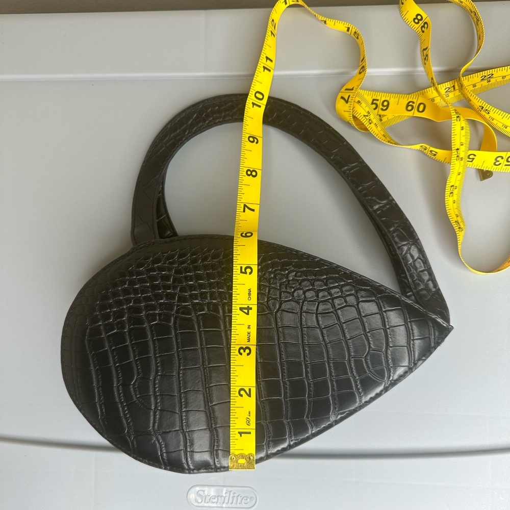 *HOST PICK*‼️Black Heart Purse - Picture 6 of 8